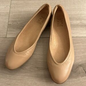 Naturalizer Tan Flats